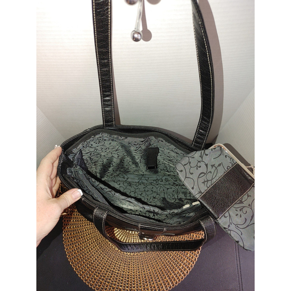 Buxton Travel Tote w. Kiss Lock Pouch - Picture 4 of 8